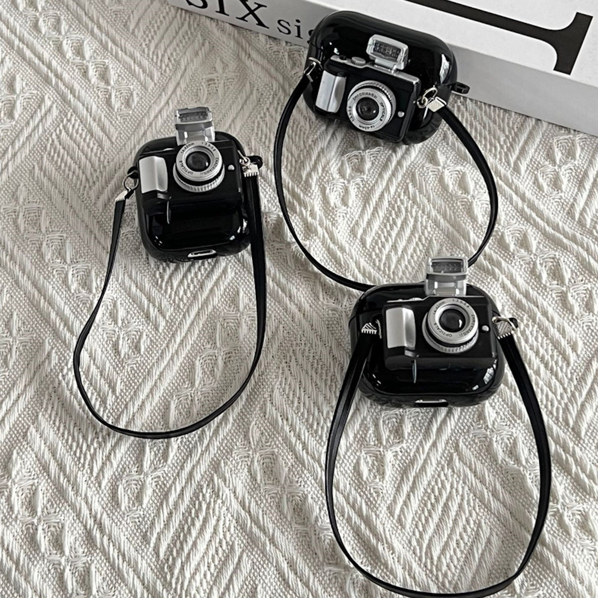 Camera-shaped AirPods case - ChildAngle