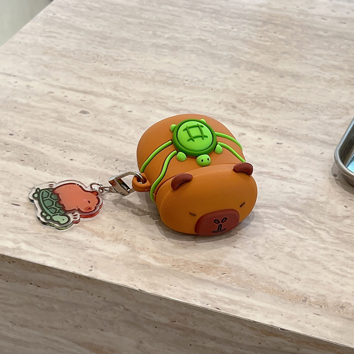 AirPods Pro 3 AirPods 4 Capybara AirPods Case - ChildAngle