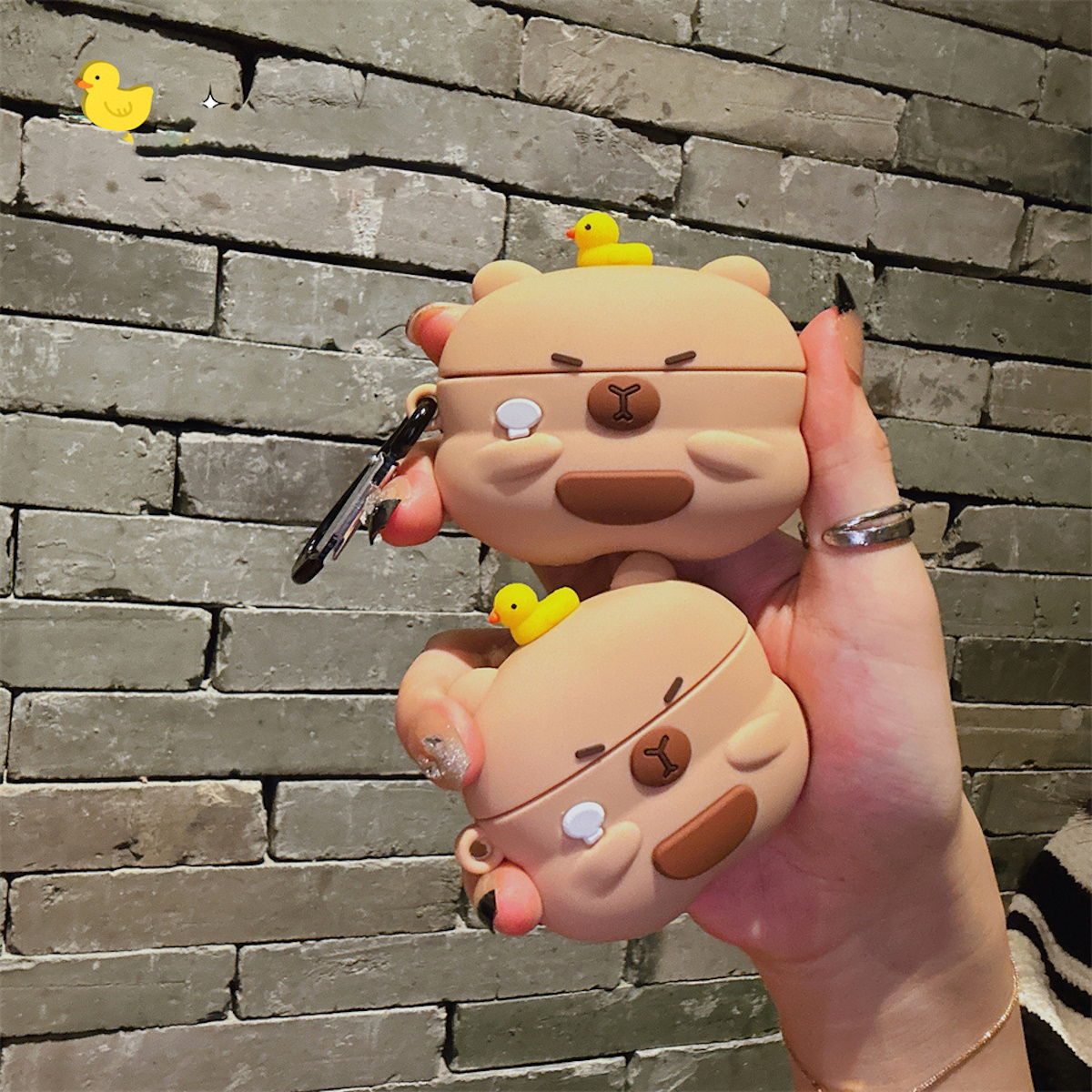 AirPods Pro 3 AirPods 4 Capybara AirPods Case - ChildAngle