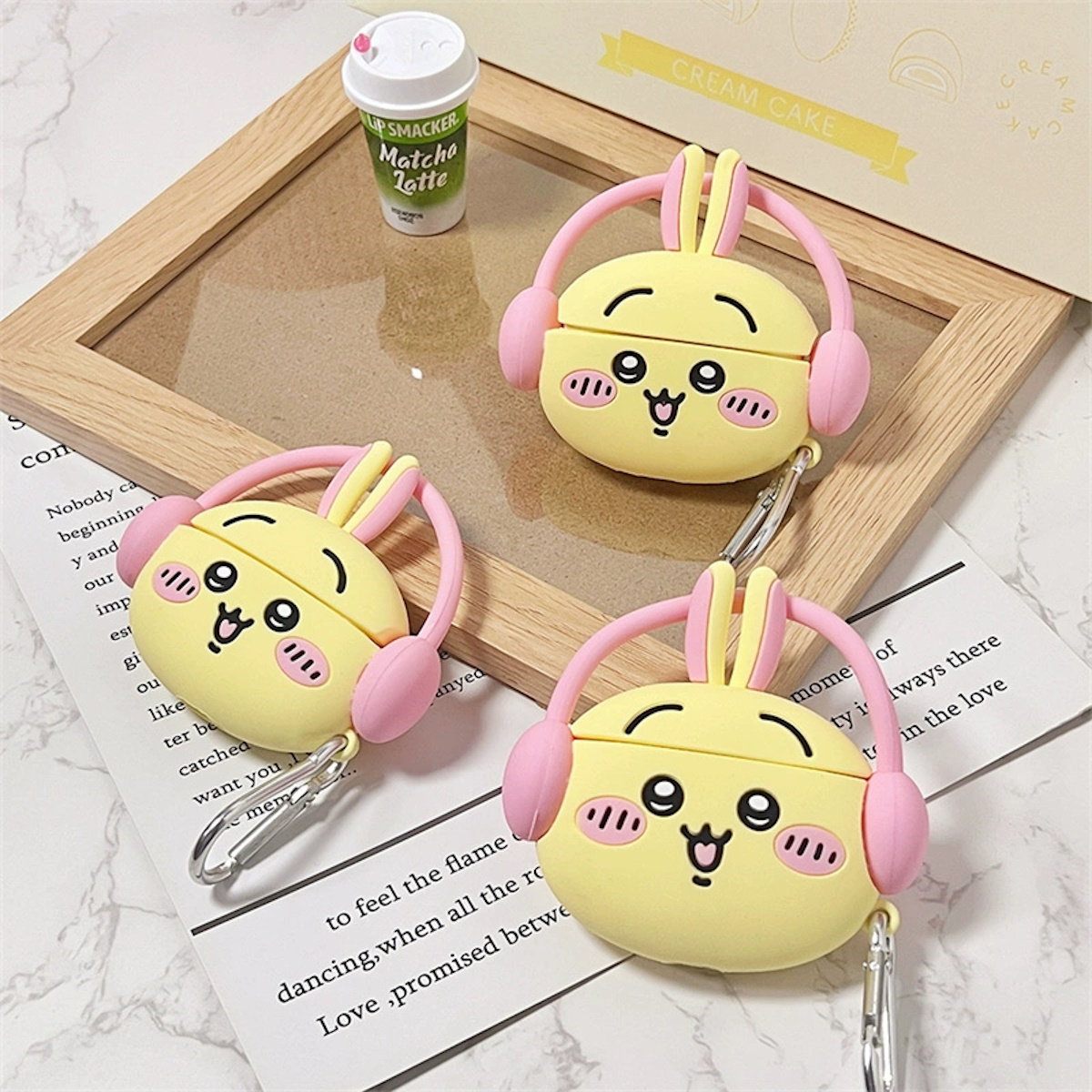 Chiikawa airpod case with pink headphones - ChildAngle Chiikawa AirPods Case