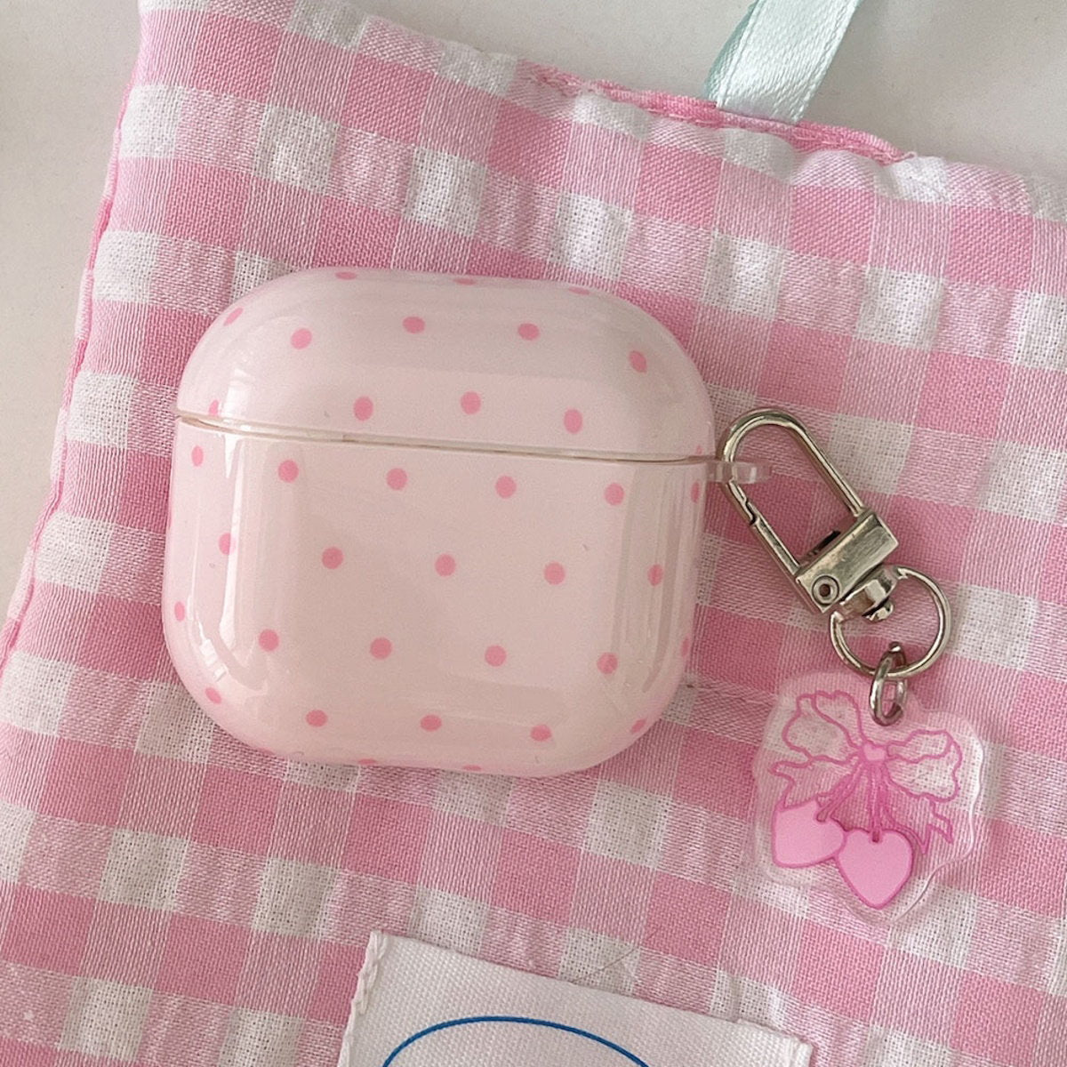 Polka dot AirPods cases - ChildAngle