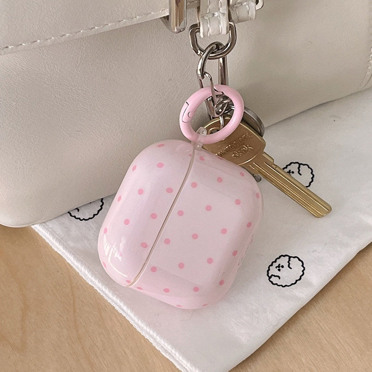 Polka dot AirPods cases - ChildAngle