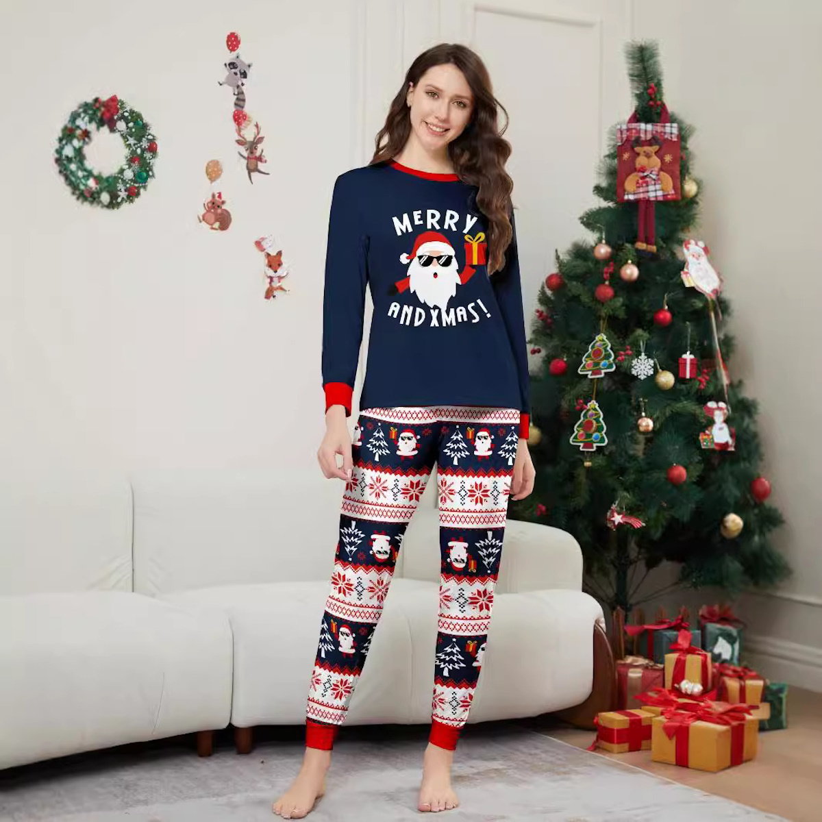 Santa Claus Holding a Gift Box Letter Print Family Matching Christmas Pajamas - ChildAngle Family Matching Christmas Pajama Set