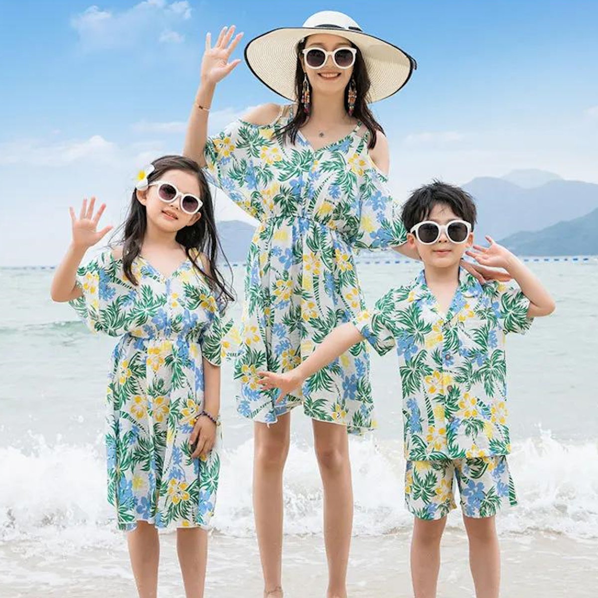 Family Matching Outfits Tropical Palm Tree Matching Family Shirts and Dress - ChildAngle
