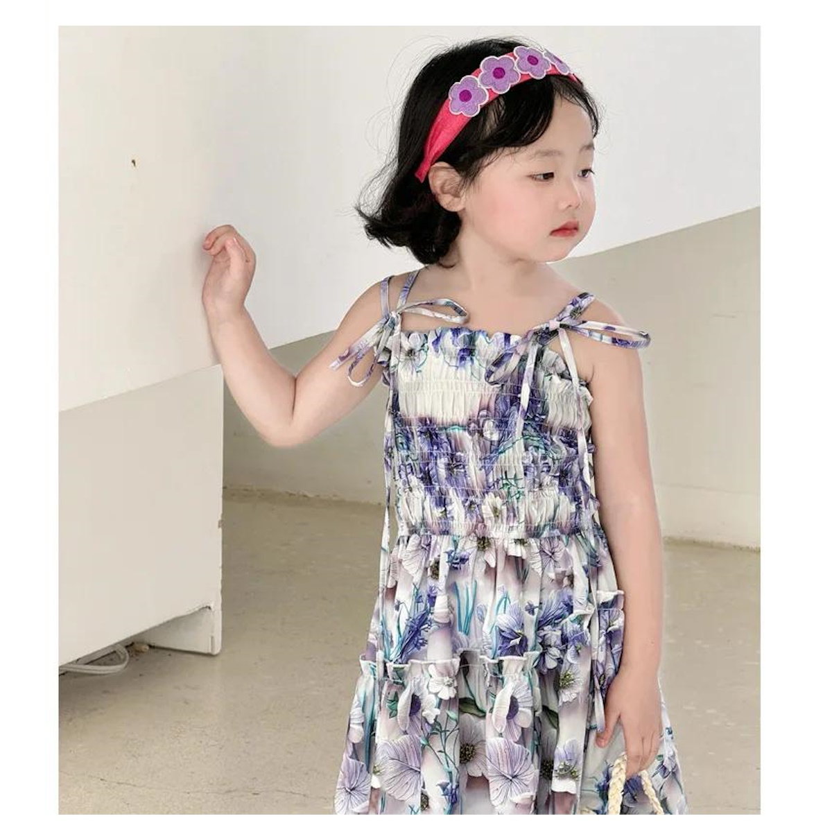 Conjuntos a juego para la familia: Polos de flores y vestido fruncido con tirantes para anudar al hombro