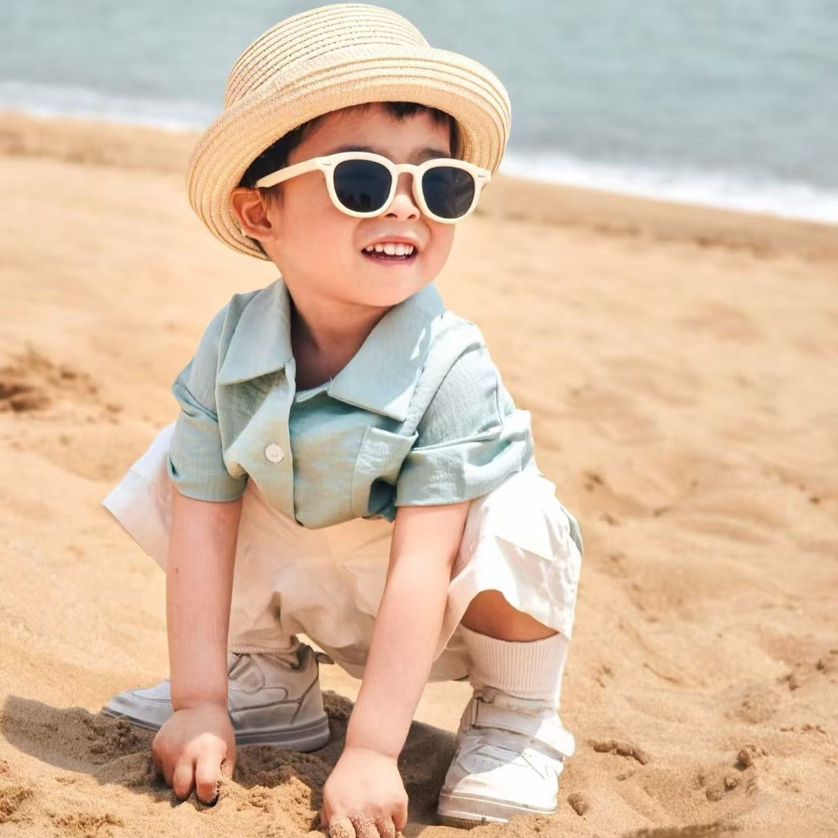 Family Matching Outfits Green Ruffle Neck Tank Top Maxi Dresses and Green Polo Shirts and Shorts - ChildAngle