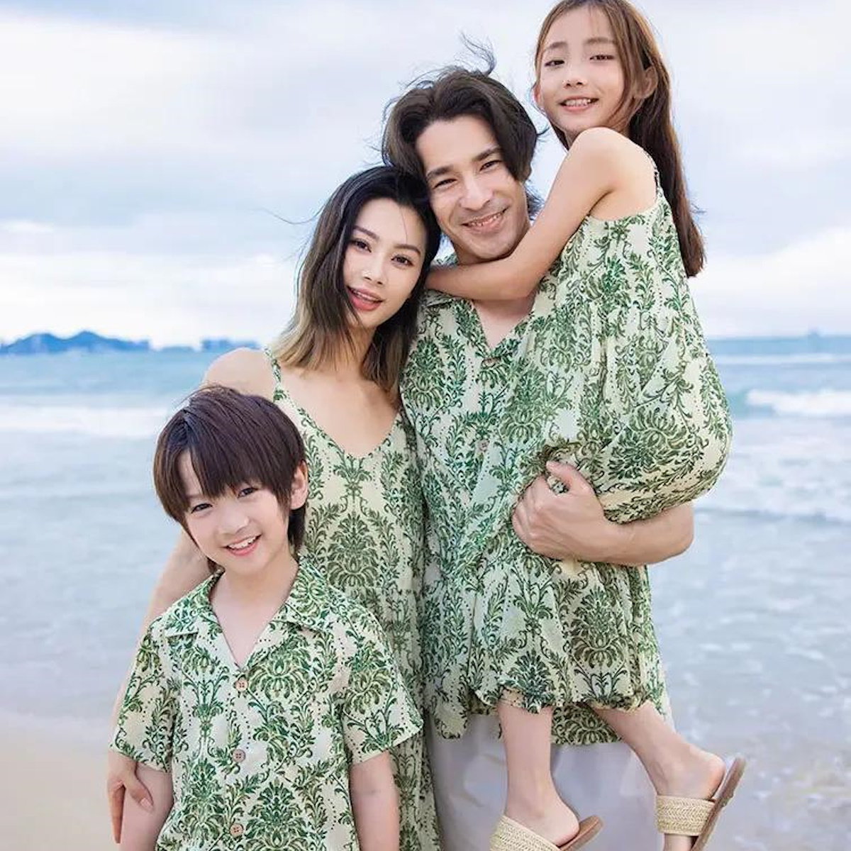 Family Matching Outfits Palm Leaves Tropical Maxi Dress and Shirts Set - ChildAngle