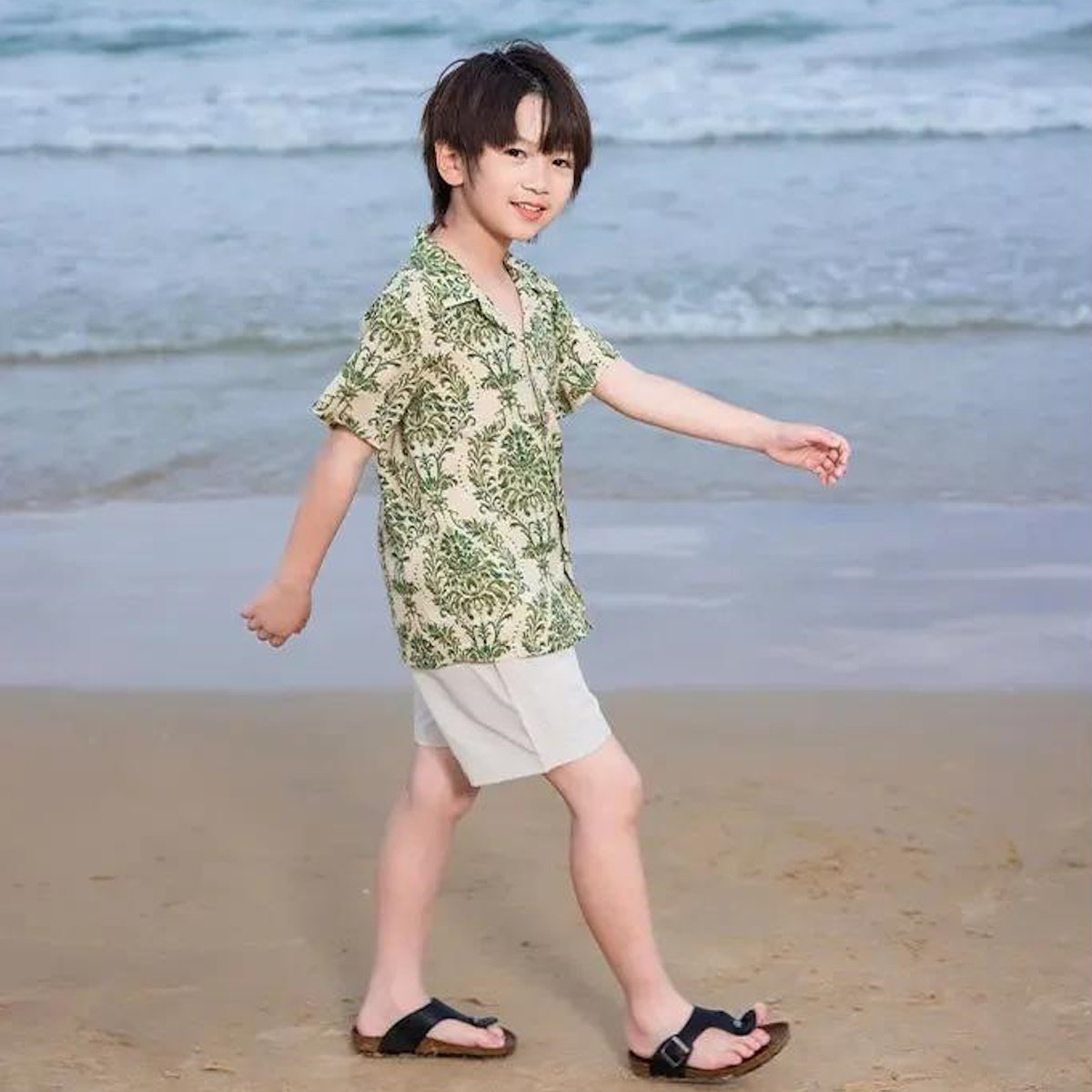 Family Matching Outfits Palm Leaves Tropical Maxi Dress and Shirts Set - ChildAngle