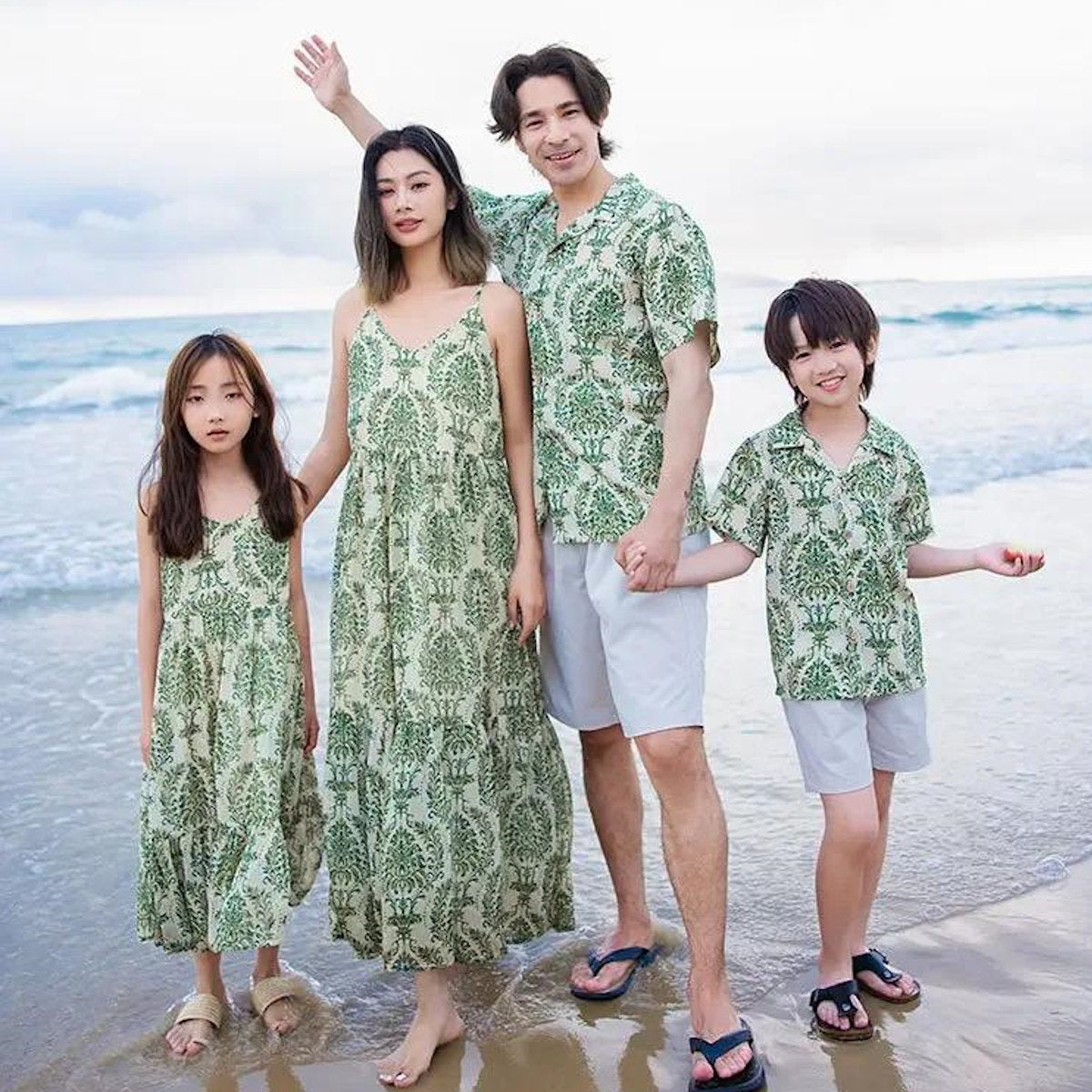 Family Matching Outfits Palm Leaves Tropical Maxi Dress and Shirts Set - ChildAngle