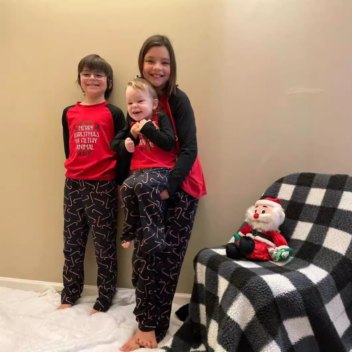 Matching Family Pajamas Set Merry Christmas Ya Filthy Animal - ChildAngle