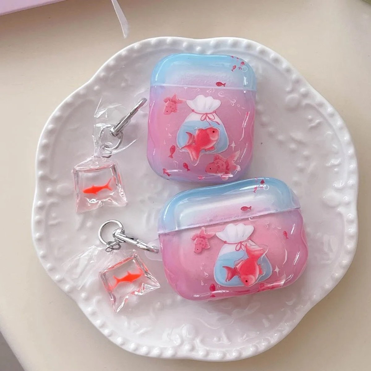 AirPods Pro 3 Fish AirPods Case Gold Fish AirPods Case - ChildAngle