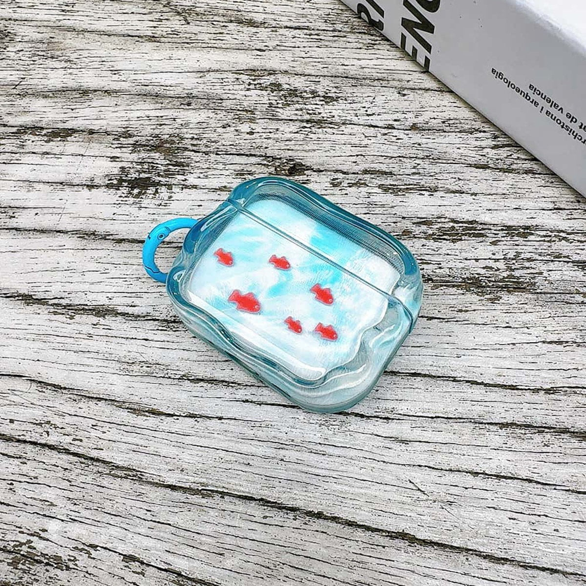 AirPods Pro 3 Fish AirPods Case Gold Fish AirPods Case - ChildAngle