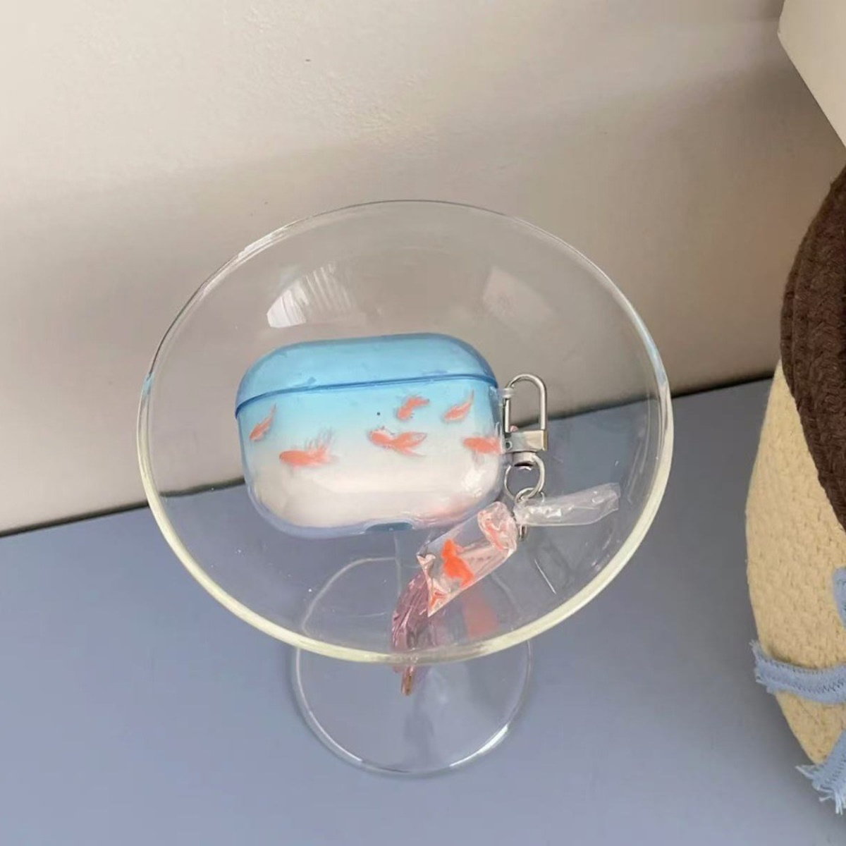 AirPods Pro 3 Fish AirPods Case Gold Fish AirPods Case - ChildAngle