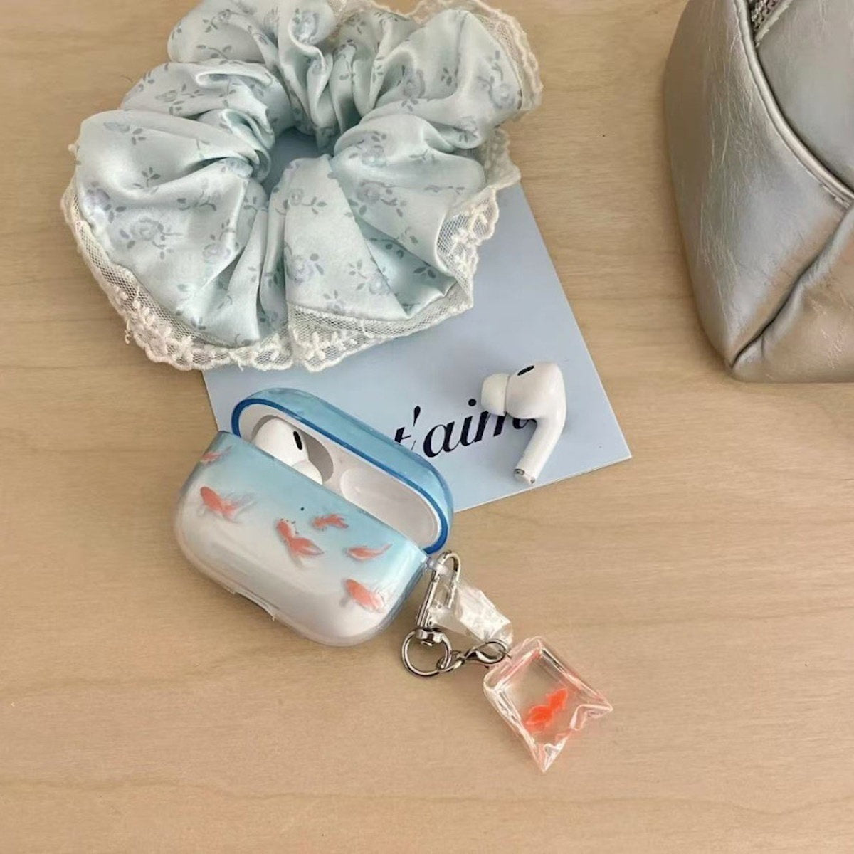 AirPods Pro 3 Fish AirPods Case Gold Fish AirPods Case - ChildAngle