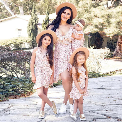 Matching Family Outfits Flower Print Mommy and Me Pink Mother Daughter Dress - ChildAngle