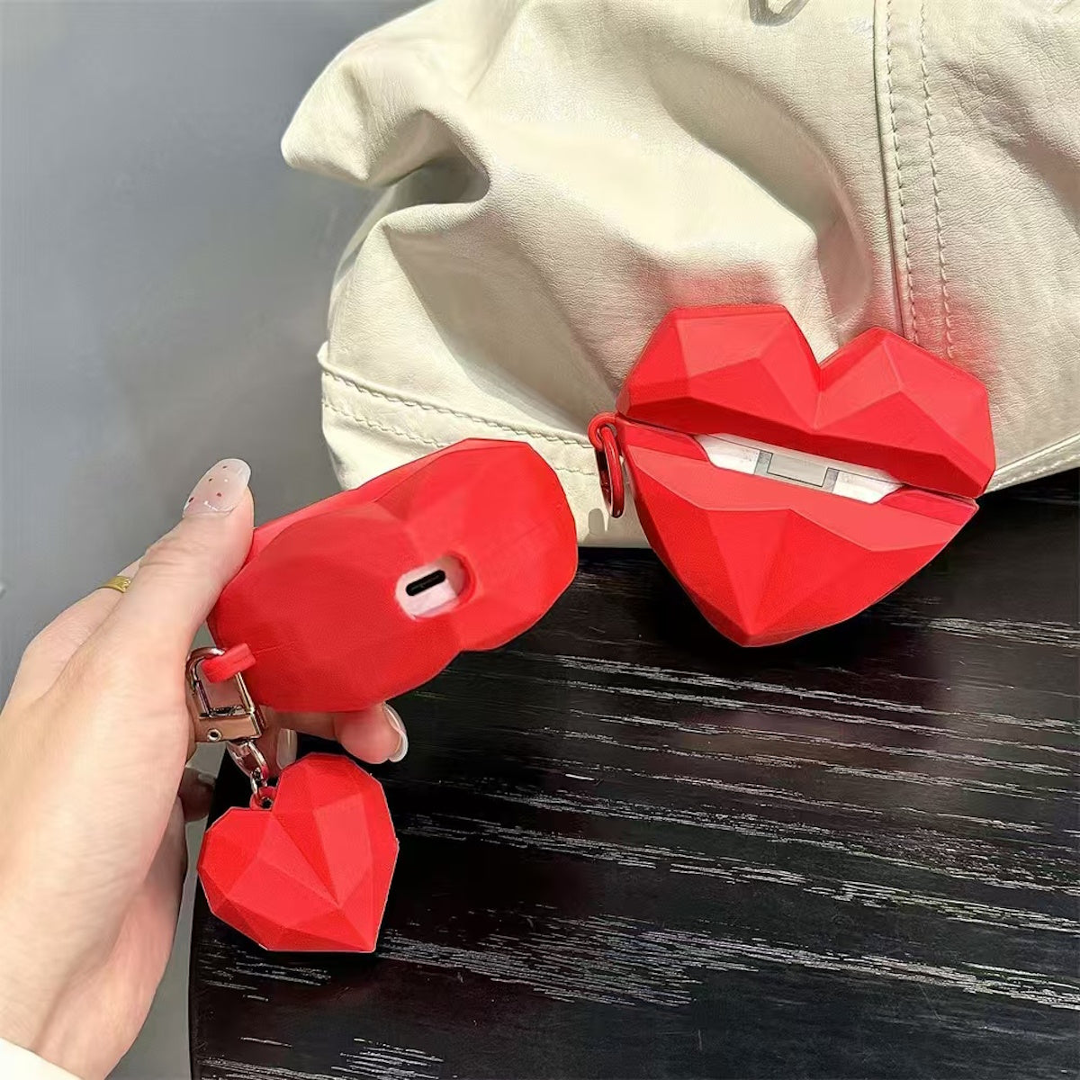 AirPods Pro 3 AirPods 4 Heart AirPod Case for Valentine' Day