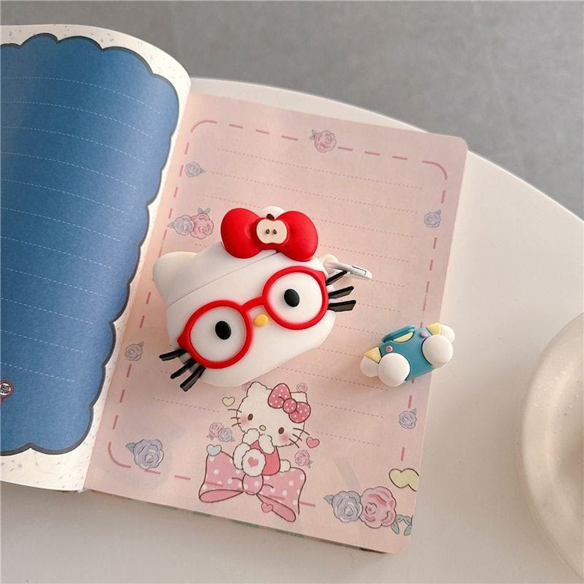 Hello Kitty AirPods Case 3D Anime Cute AirPods Case - ChildAngle