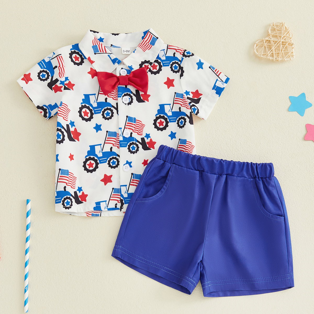 Traje de camiseta y pantalones cortos con la bandera estadounidense y estrellas de camión para el 4 de julio para niños pequeños