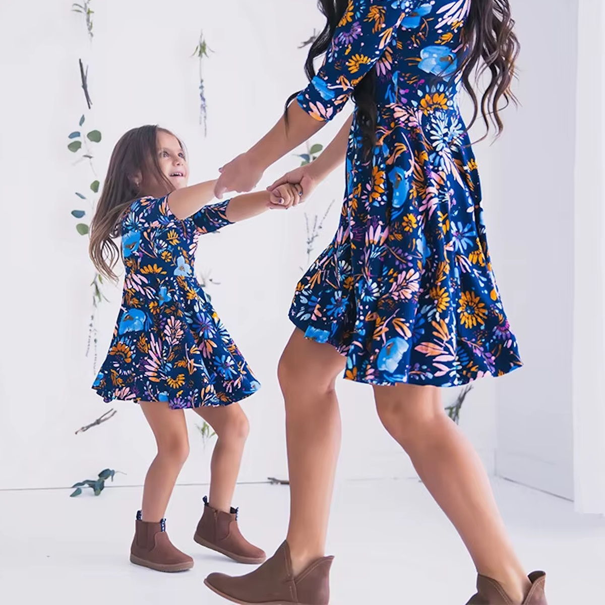 Mommy and Me Matching Dress Blue Elbow Sleeve Floral Midi Dress for Mom and Daughter - ChildAngle