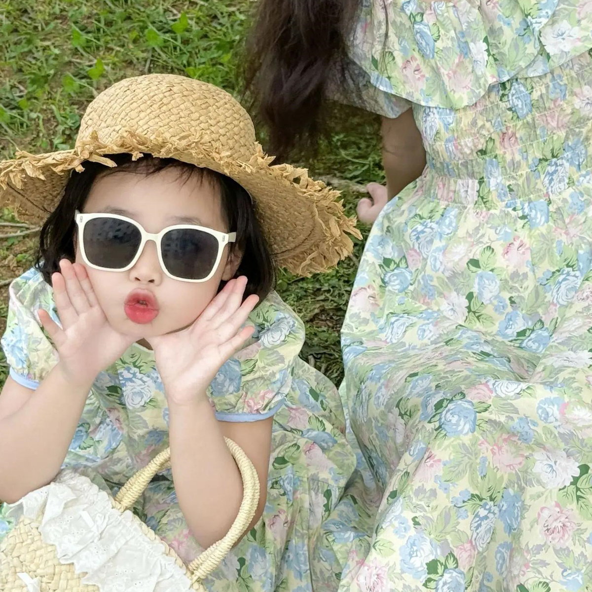 Mommy and Me Matching Dress Green Floral Off Shoulder Shirred Waist Puffed Sleeve Maxi Dress - ChildAngle