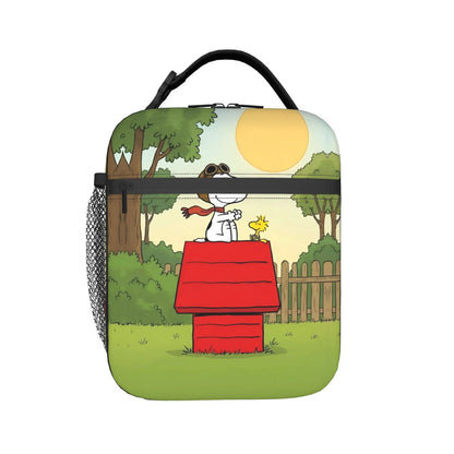 The Peanuts Snoopy Lunch Tote with Side Mesh Pocket - ChildAngle