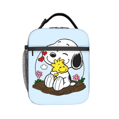 The Peanuts Snoopy Lunch Tote with Side Mesh Pocket - ChildAngle