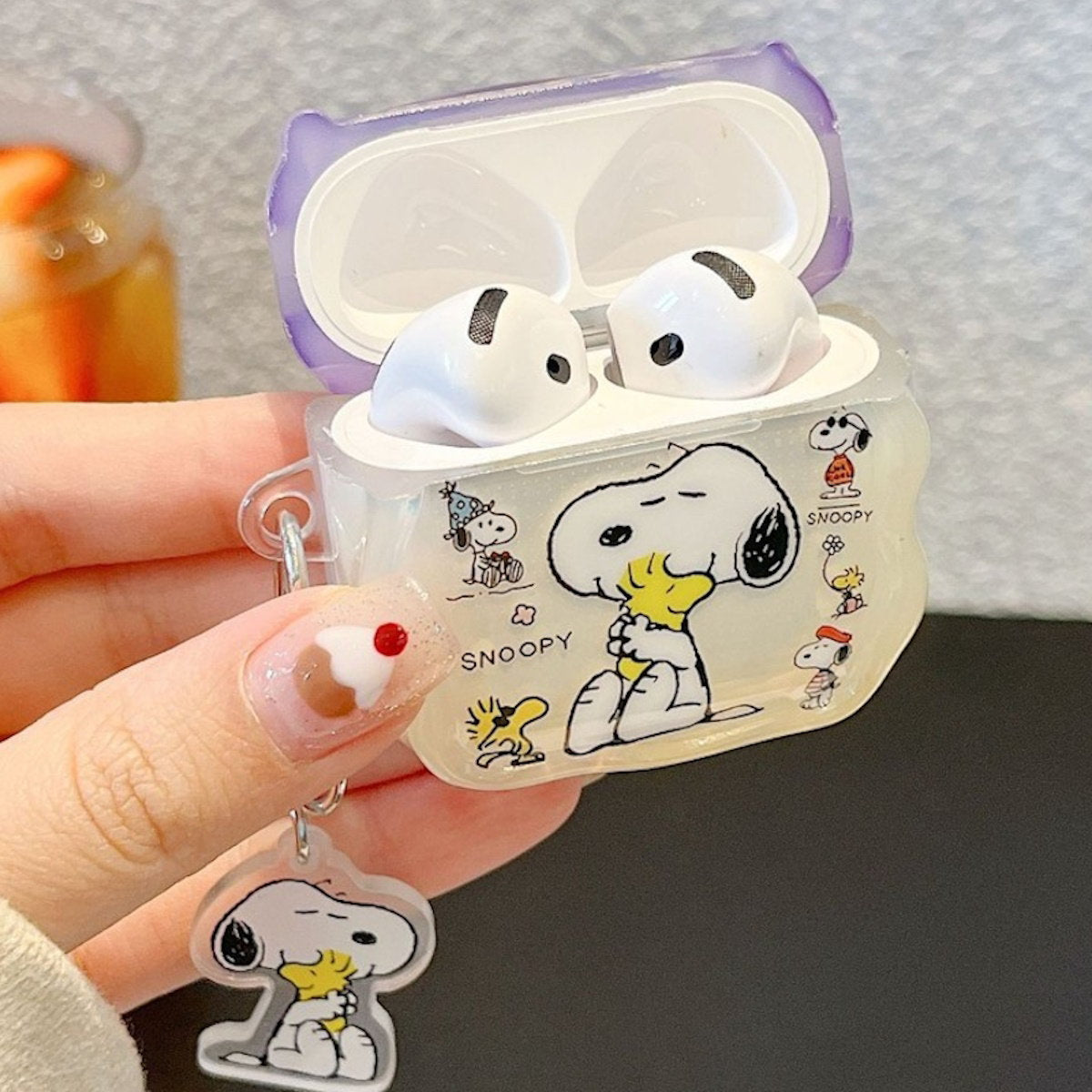 AirPods case with Snoopy design - ChildAngle Snoopy AirPods Case for Teens