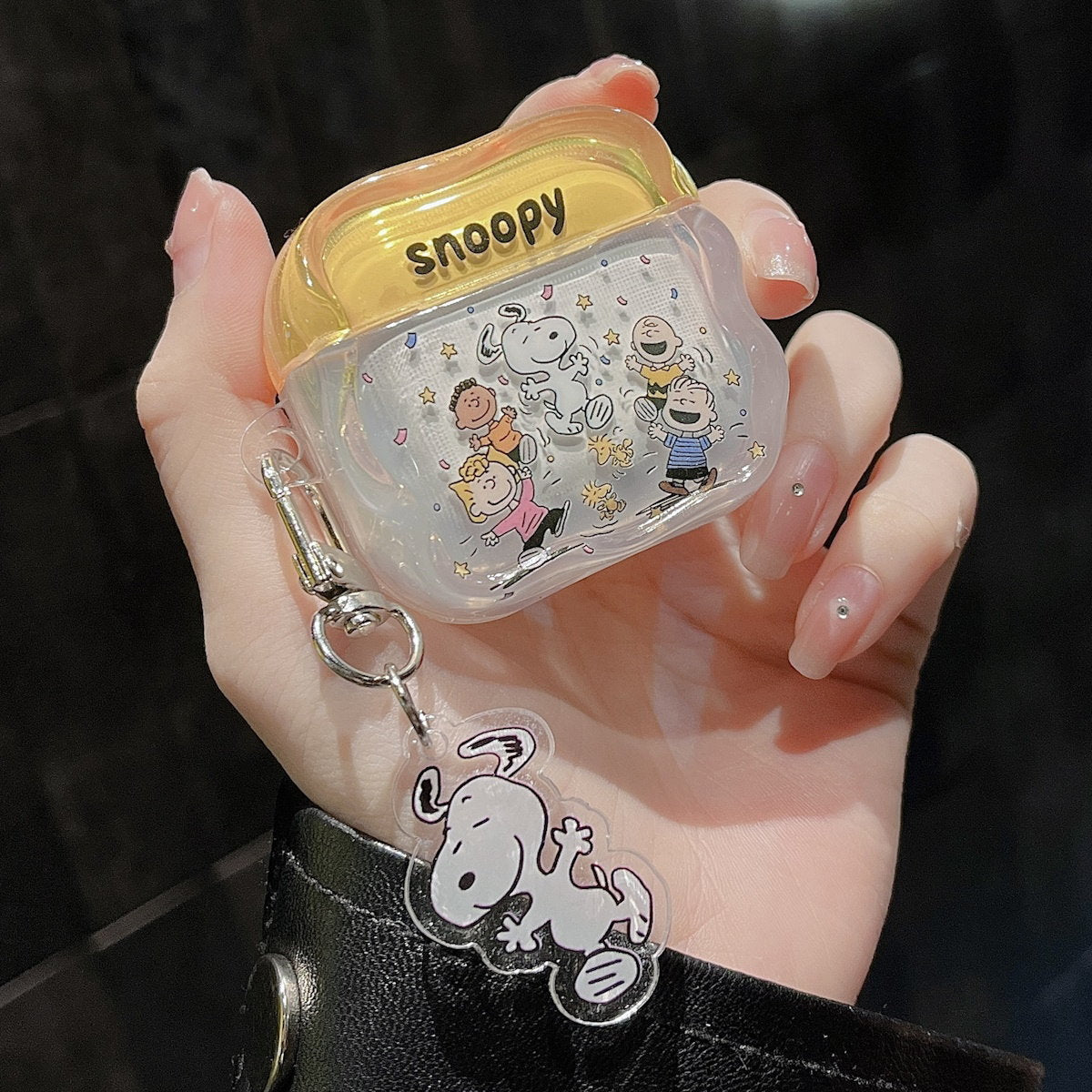AirPods case with Snoopy design - ChildAngle Snoopy AirPods Case for Teens