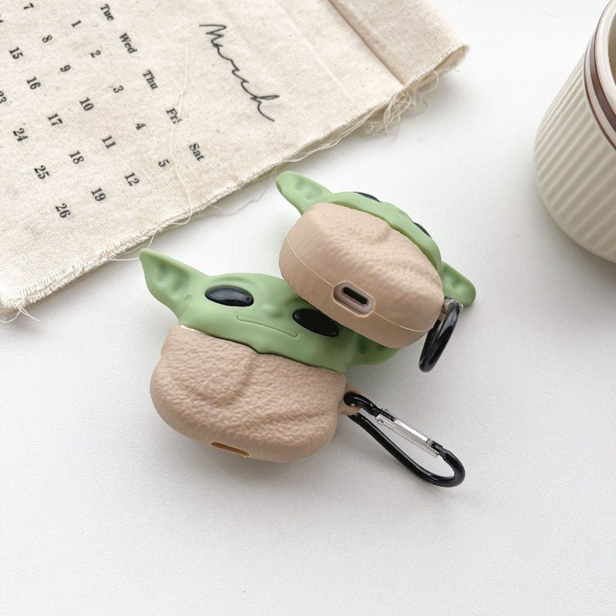 AirPods 4 Star Wars Yoda AirPods Case - ChildAngle