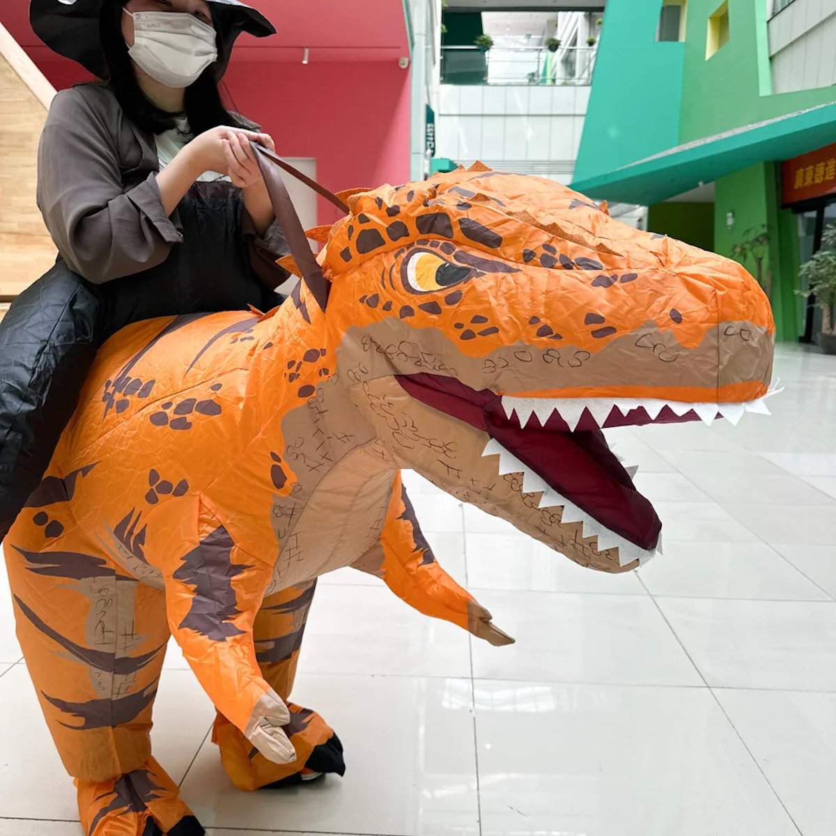 Teens Riding T Rex Costume Halloween Blow up Tyrannosaurus rex, Triceratops, Spinosaurus, Stegosaurus, Velociraptor, T Rex Costume - ChildAngle