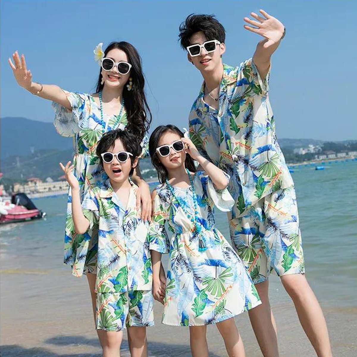 Family matching tropical-themed outfits - ChildAngle