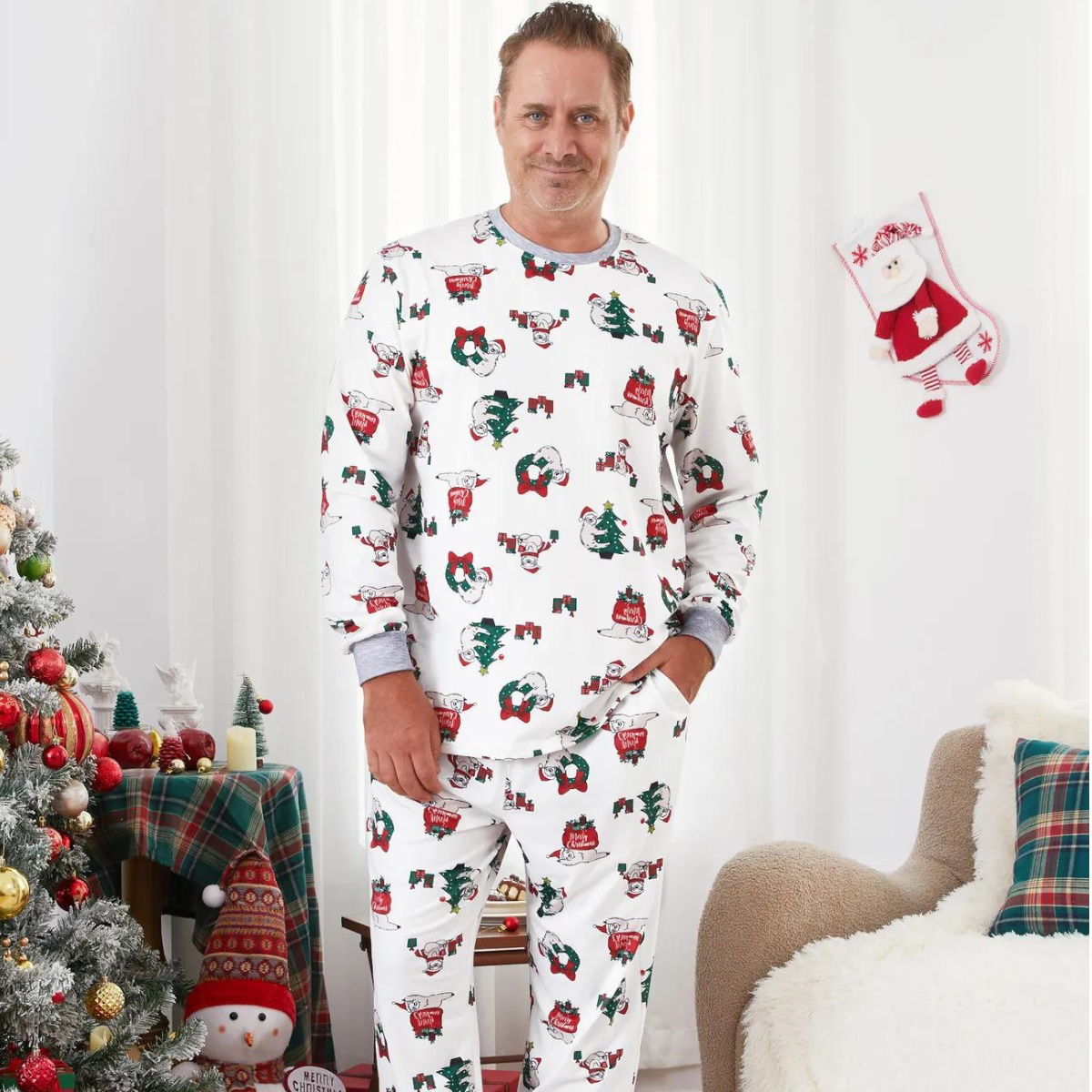 Sloth Family Christmas Pajamas Allover Christmas Pattern Wreath Gift - ChildAngle